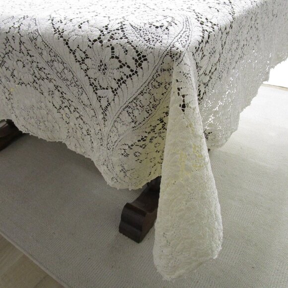 61" x 75" Elegant Ivory Beige Lace Vintage Tablecloth Rectangle Picot Scallop - Picture 1 of 9